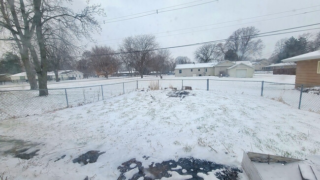 Building Photo - 2701 Wilshire Blvd