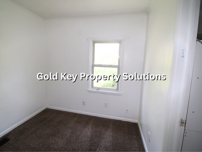 Building Photo - 1550 Raible Ave