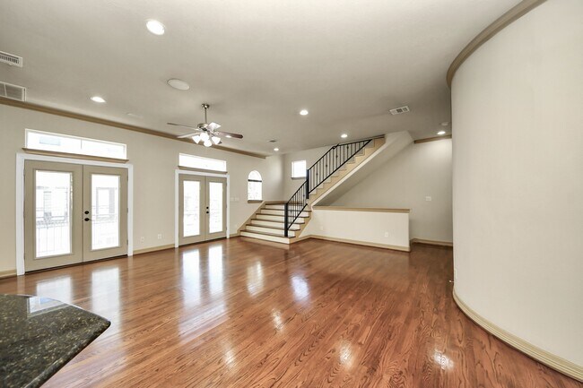 Building Photo - 5711 Kiam St