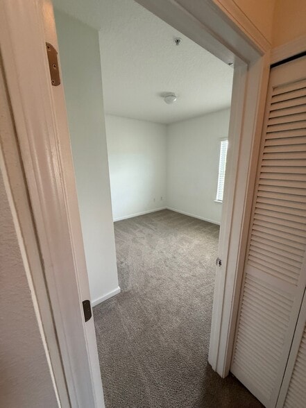 Building Photo - 4908 Key Lime Dr