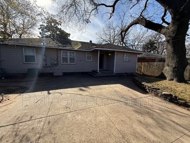 Building Photo - 1127 E 53rd Pl