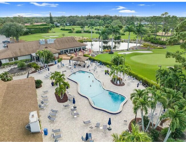 Building Photo - 215 Palm Dr