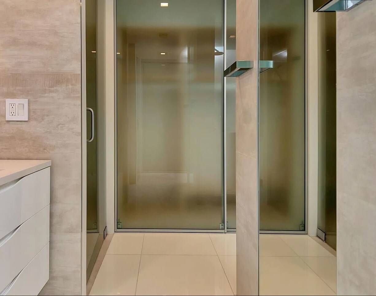 Building Photo - 1040 Biscayne Blvd