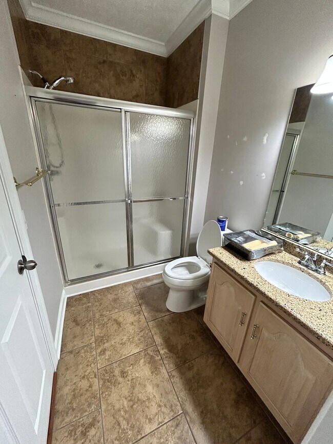 Building Photo - 2908 Country Club Dr