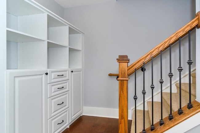 Building Photo - Biltmore Park Townhouse