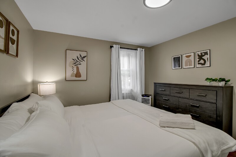 Building Photo - 1540 Abbott Rd