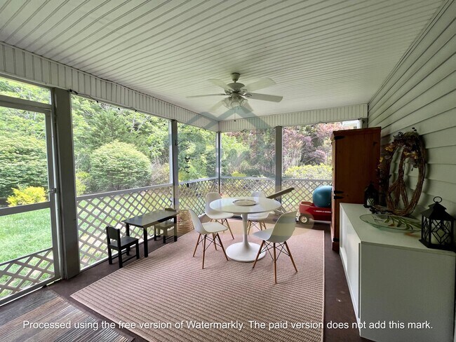 Building Photo - 37 Sunview Cir