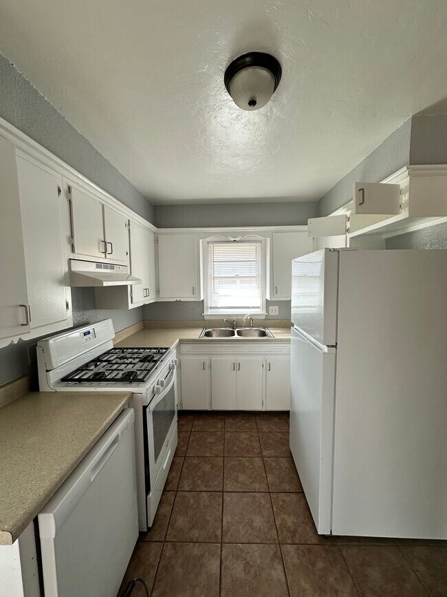 Building Photo - 2638 SW 60th St