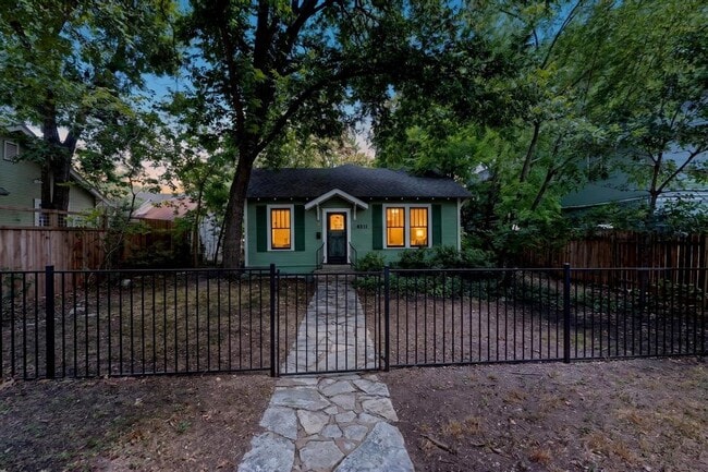 Building Photo - 4211 Avenue B