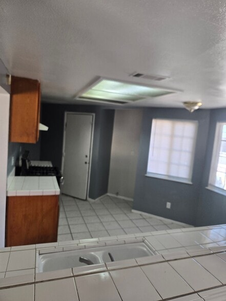 Building Photo - 37210 Sabal Ave