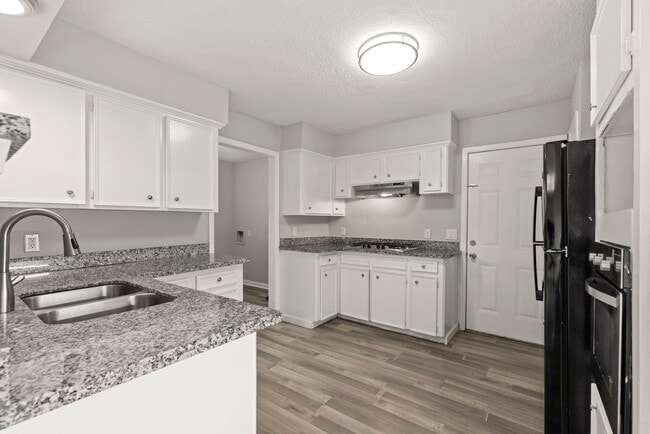 Building Photo - 3808 Corto St