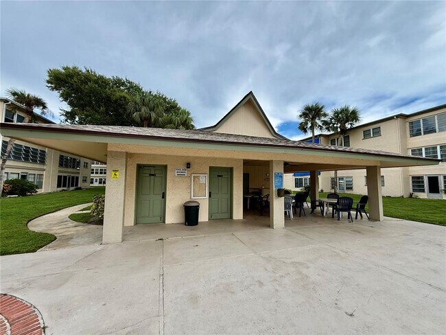 Building Photo - 11700 Park Blvd