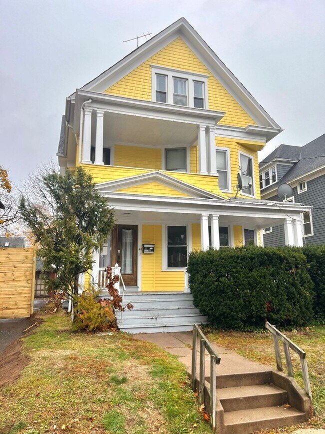 Primary Photo - 49-49 Pendleton St