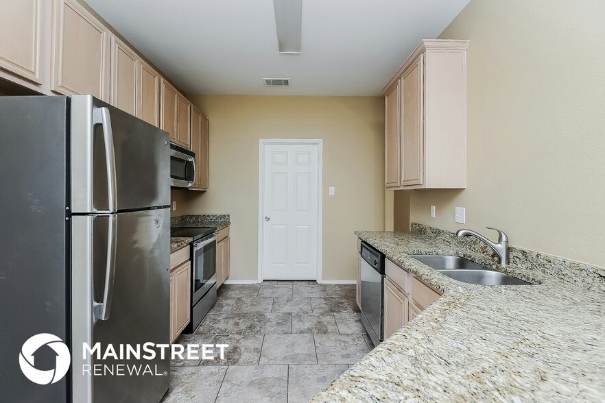 Building Photo - 7504 Quail Springs Dr