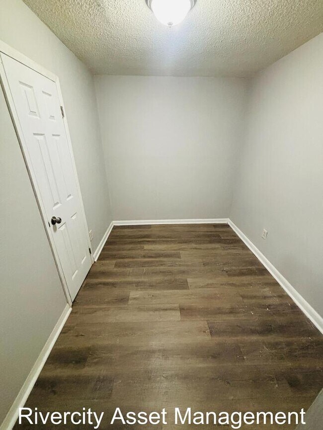 Building Photo - A MUST SEE FRAYSER!!!! SECTION 8 WELCOMED !!!!