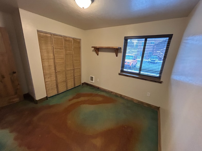 Building Photo - 6248 Three Needles Ln