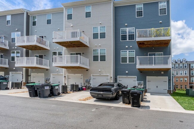 Building Photo - 8121 Wistar Creek Dr