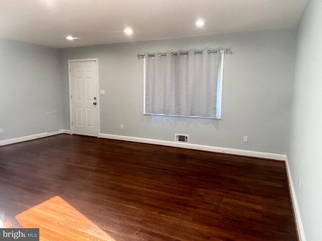 Building Photo - 9103 Wallace Rd