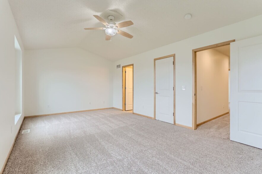 Building Photo - 15150 Fanning Dr N