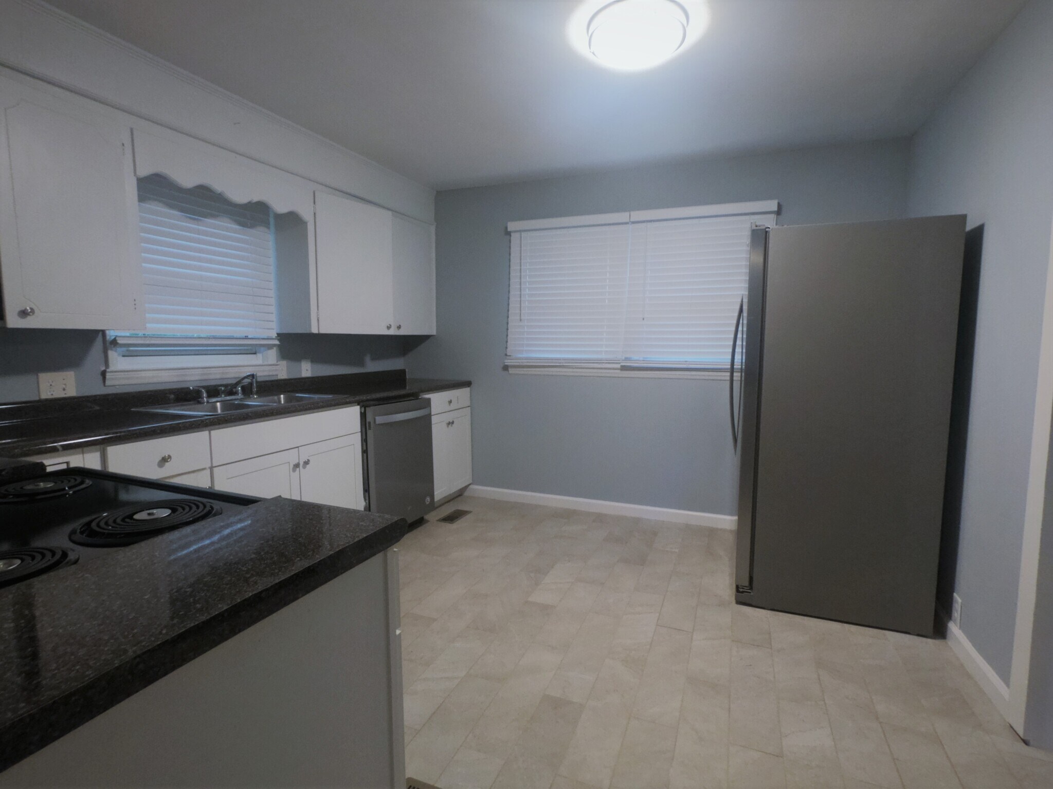 Kitchen - 2409 Boiling Springs Rd