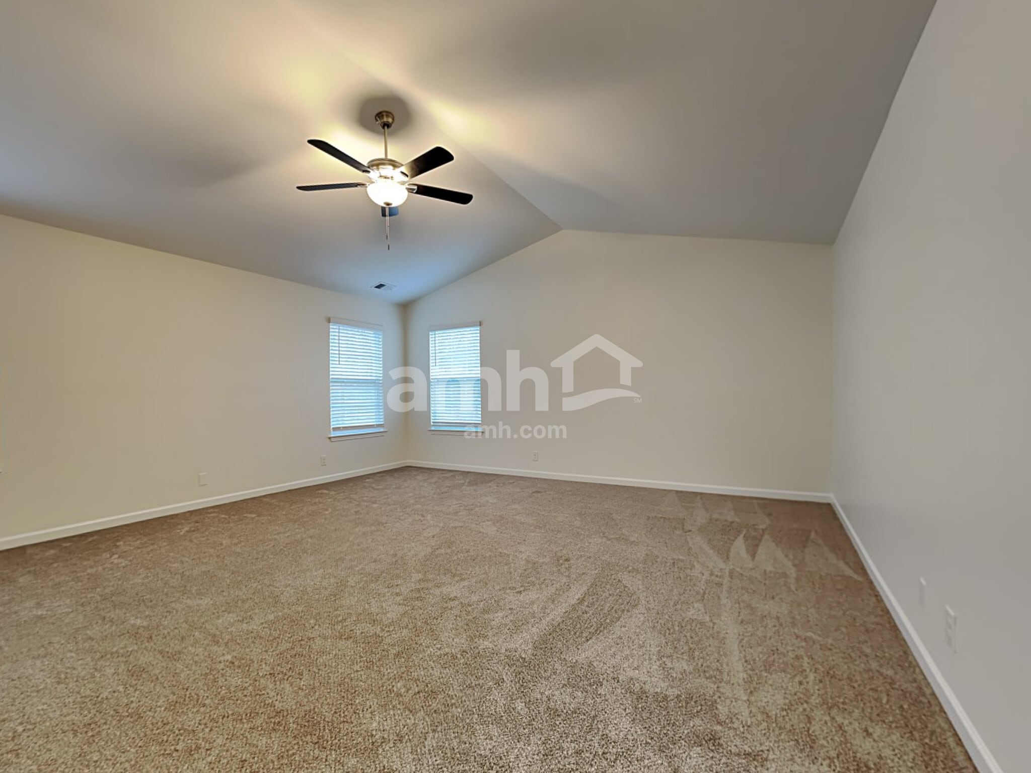 Building Photo - 5409 Calvert Ln