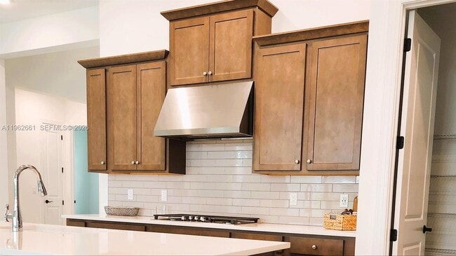 Building Photo - 5243 Rivo Alto Cir