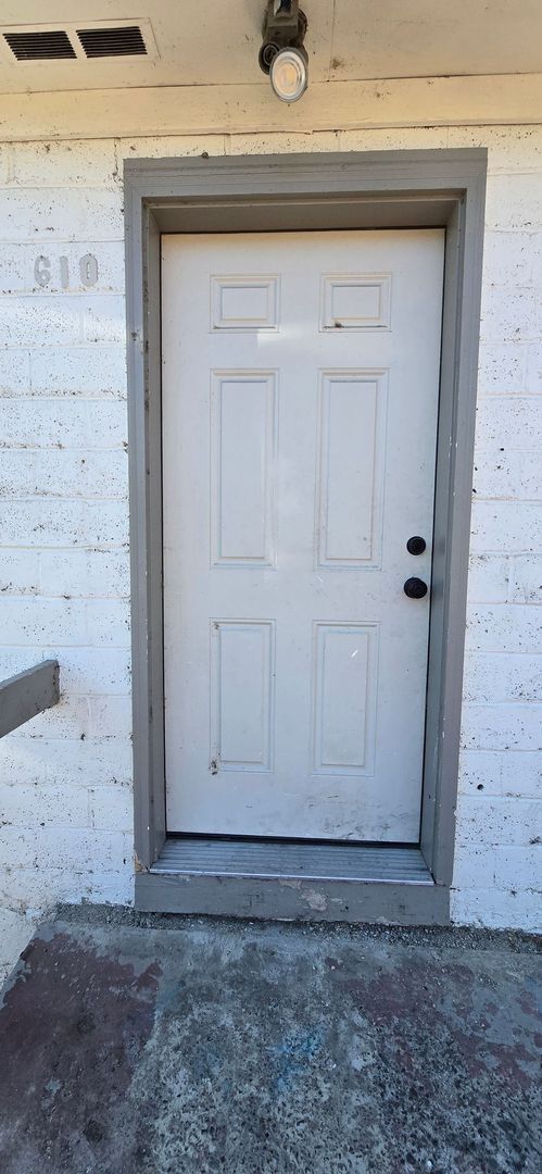 Building Photo - 610 N 3rd St