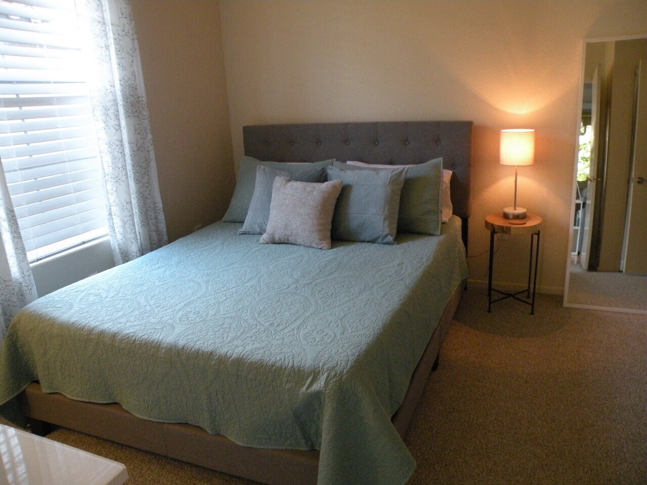 Queen Bed - 8680 New Salem St