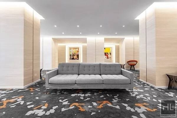 Building Photo - NETHERLAND AVENUE