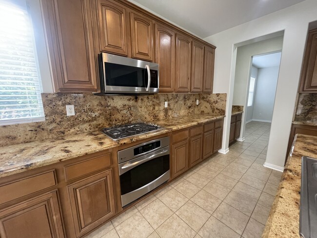 Building Photo - 37280 Parkway Dr