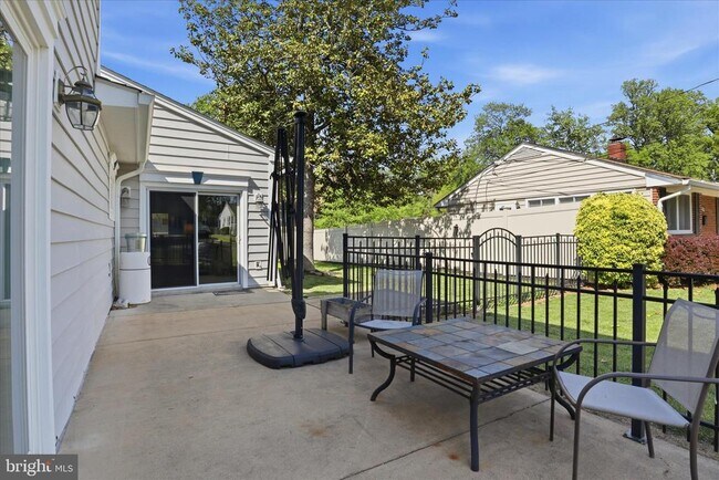 Building Photo - 5202 Garner St