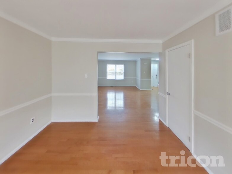 Building Photo - 275 Zieglerville Rd