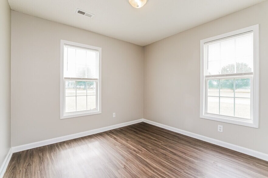 Building Photo - 357 Ogburn Rd