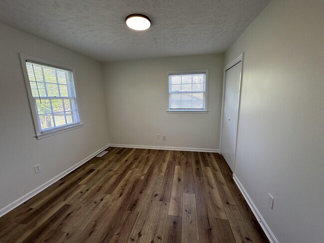 Building Photo - 222 Medlock Rd