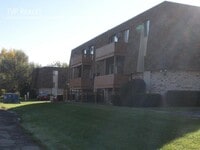 Building Photo - 123 Fox Hill Ln