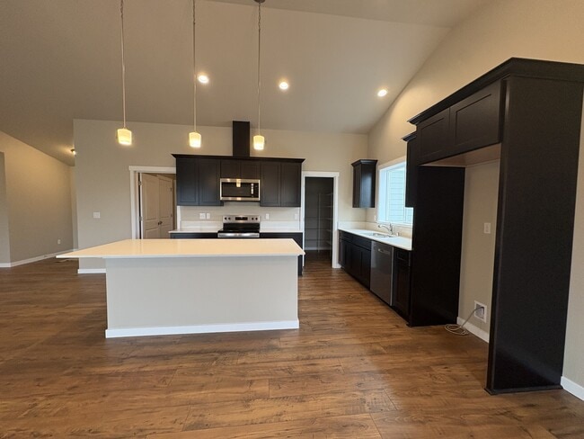 Building Photo - 130 Doggone Ln