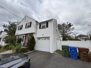 Building Photo - 130 Birchwood Rd