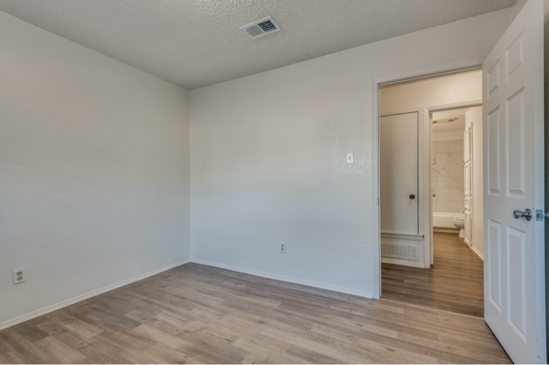 Building Photo - 1803 Cousins Ct