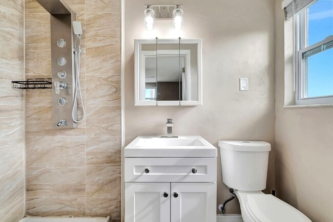 Building Photo - 7611 Spirea Dr