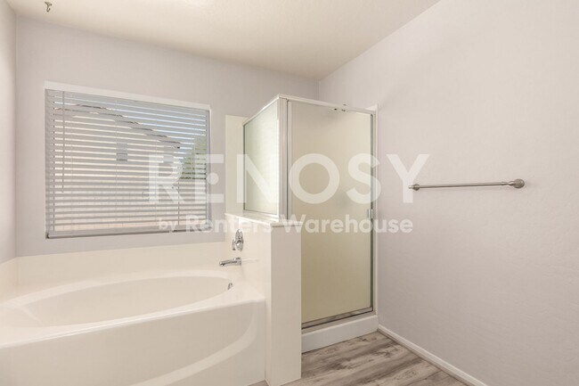 Building Photo - Ideal 3 Br 2 Ba 2 Cg Home Near Loop 303 & Greenway in Surprise!