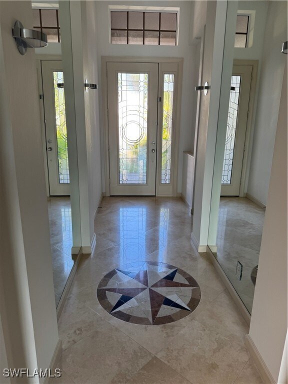 Building Photo - 15890 Delasol Ln