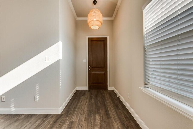 Building Photo - 725 Boardwalk Way