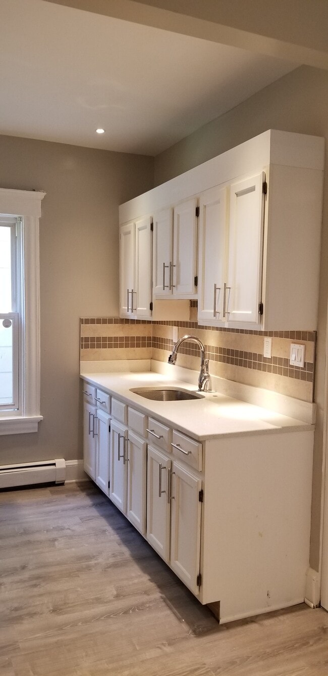 Building Photo - 24 Mission St