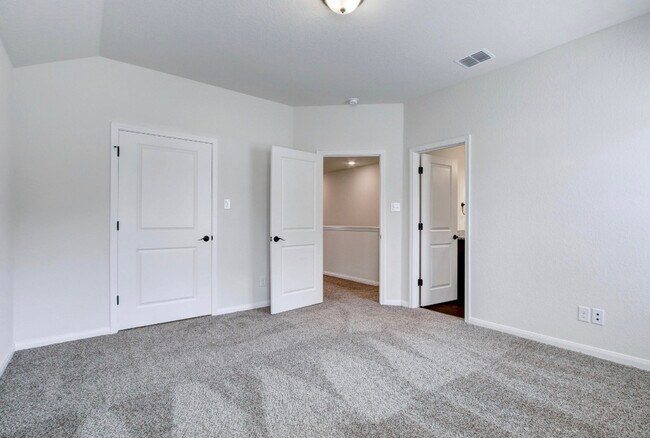 Building Photo - 10340 Lynwood Crk