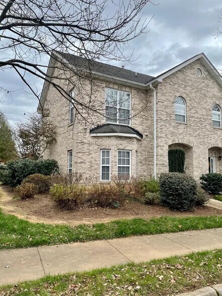 Building Photo - Room in Townhome on Autumn Mist Dr