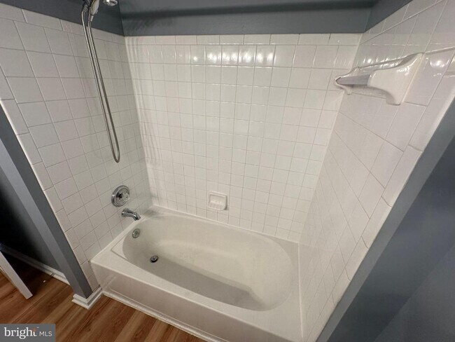 Building Photo - 12705 Town Center Way