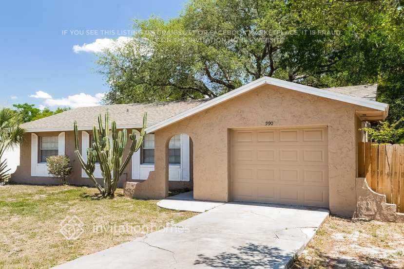 Building Photo - 990 Vincent Dr