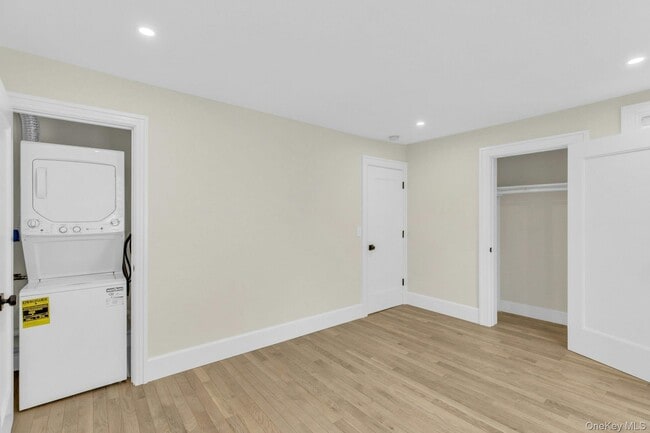 Building Photo - 76 Green St