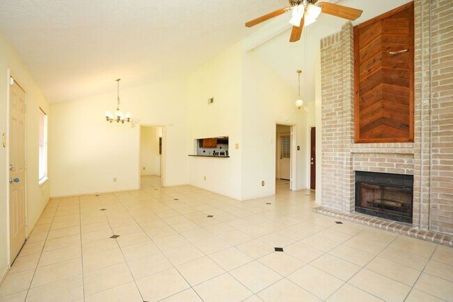 Building Photo - 8215 Summer Quail Dr