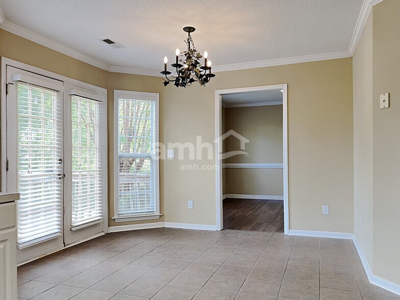 Building Photo - 4465 Greenfield Way Dr